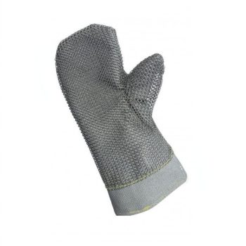 Chain mail mitten, front